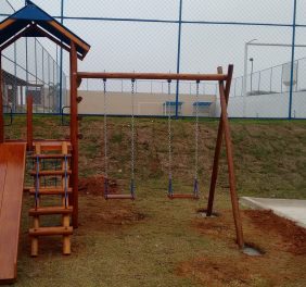 Playground Casinha de Tarzan m...